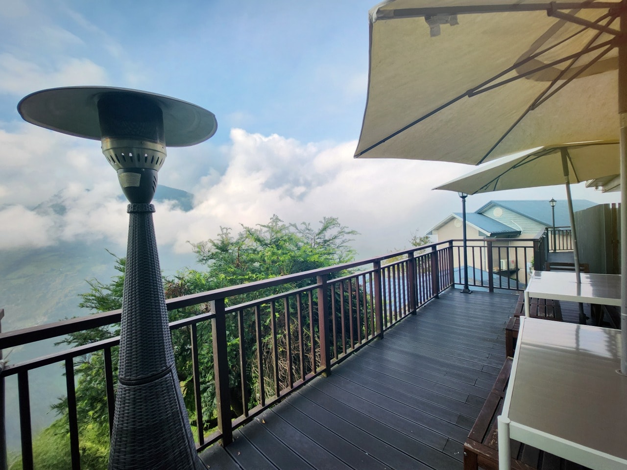 桃園復興 拉拉山民宿 雲山房 Cloud Villa 住宿體驗。被群山擁抱的早晨,與雲海、星空與神木森林相遇。 - 第10張圖