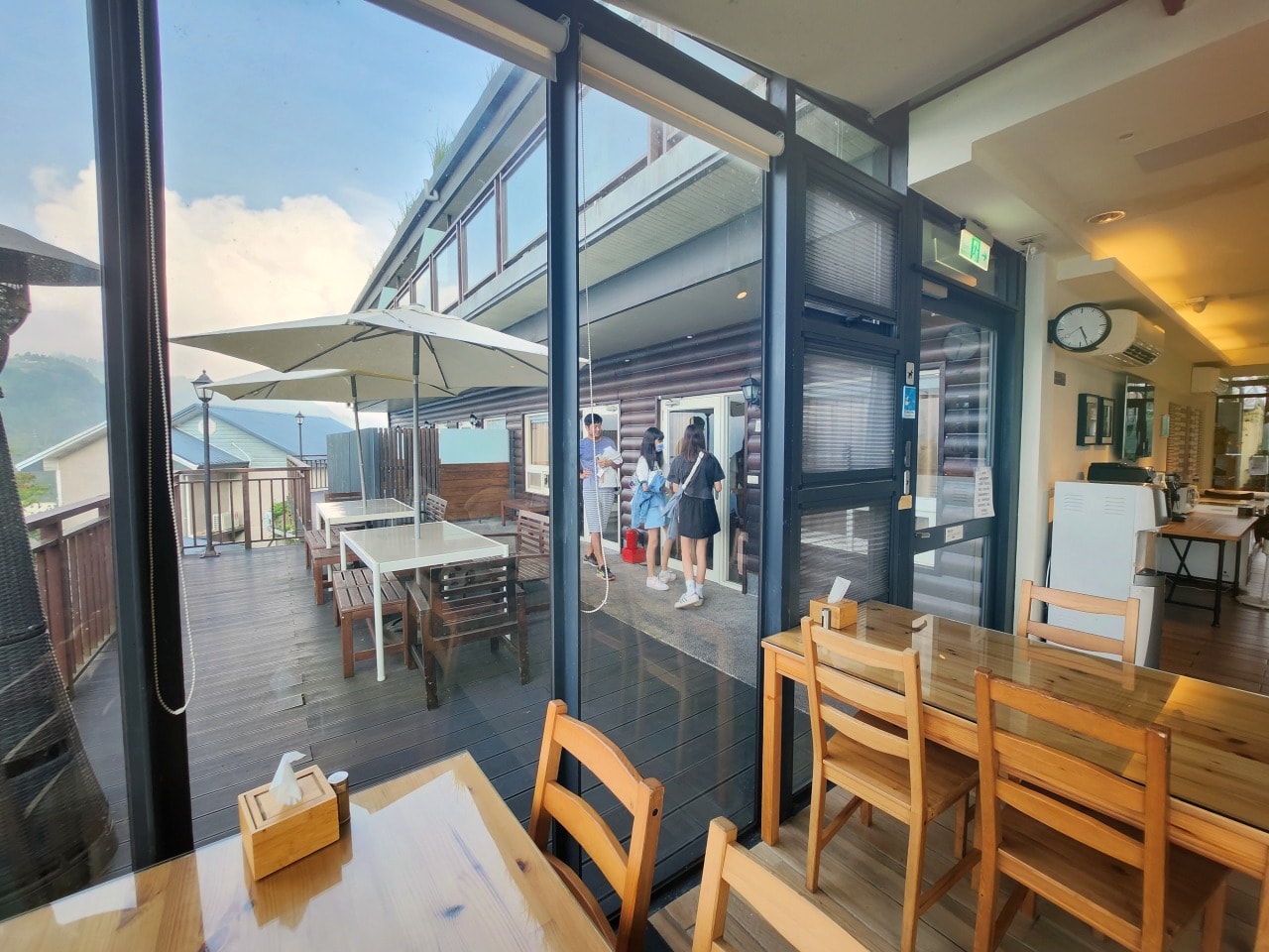 桃園復興 拉拉山民宿 雲山房 Cloud Villa 住宿體驗。被群山擁抱的早晨,與雲海、星空與神木森林相遇。 - 第8張圖