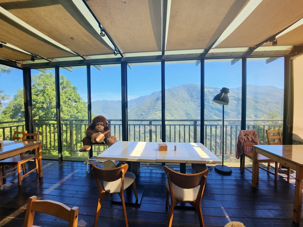 桃園復興 拉拉山民宿 雲山房 Cloud Villa 住宿體驗。被群山擁抱的早晨,與雲海、星空與神木森林相遇。 - 第4張圖