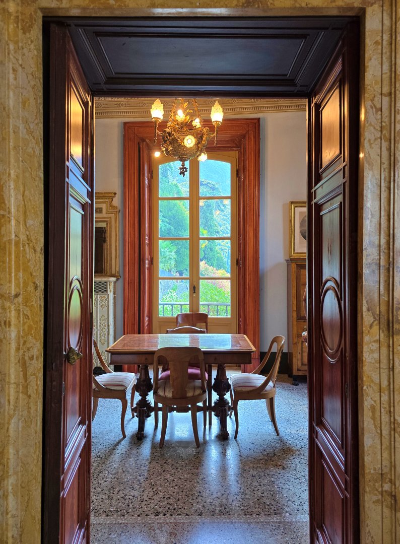 科莫湖 Varenna Villa Monastero: 瓦倫納最浪漫的湖畔別墅與修道院花園 - 第13張圖