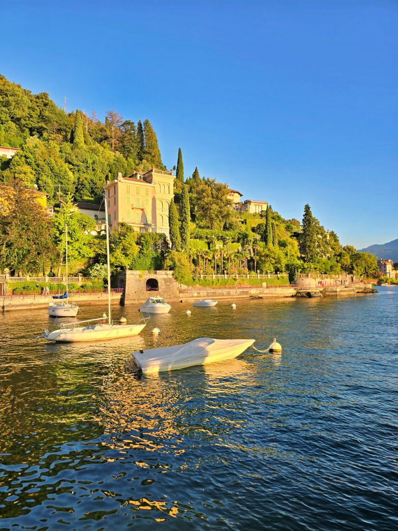 義大利科莫湖瓦倫納小鎮。科莫湖畔的詩意小鎮 Varenna 散步地圖，最適合拍照的角落