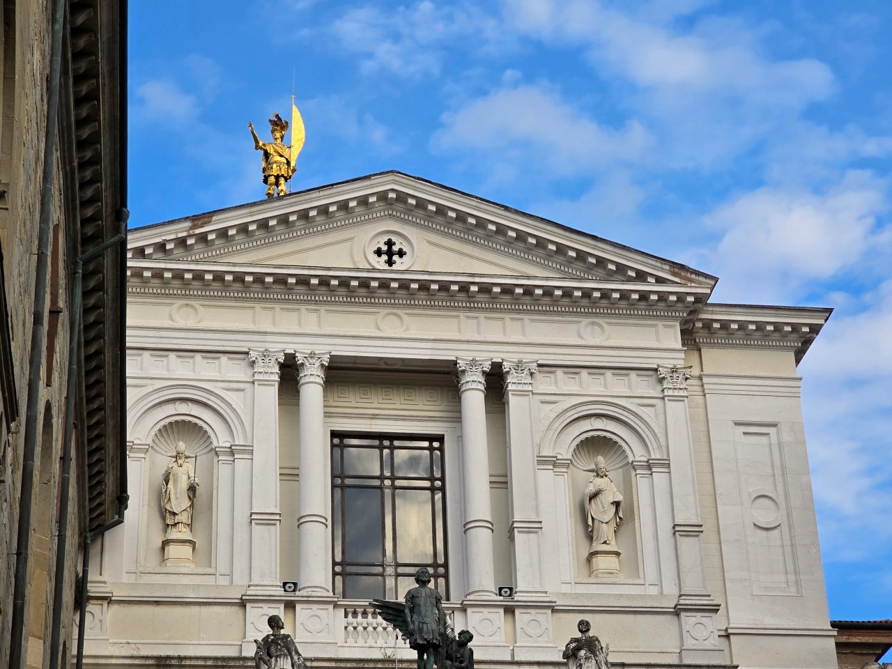 義大利貝爾加莫 Bergamo。米蘭東北方的隱藏寶藏古城,沉醉在文藝復興時期的古典氛圍中 - 第11張圖 義大利貝爾加莫 Bergamo。米蘭東北方的隱藏寶藏古城,沉醉在文藝復興時期的古典氛圍中